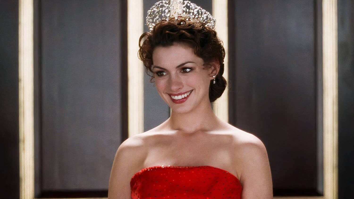 the-princess-diaries-2-mia-at-her-21st-birthday-ball.jpeg
