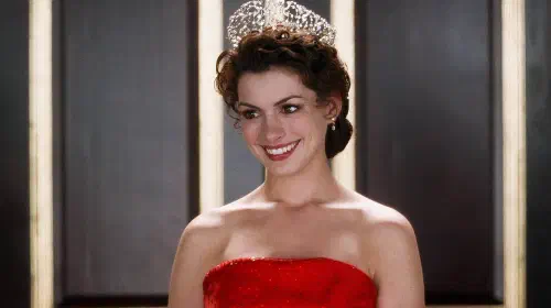 assets/the-princess-diaries-2-mia-at-her-21st-birthday-ball.jpeg