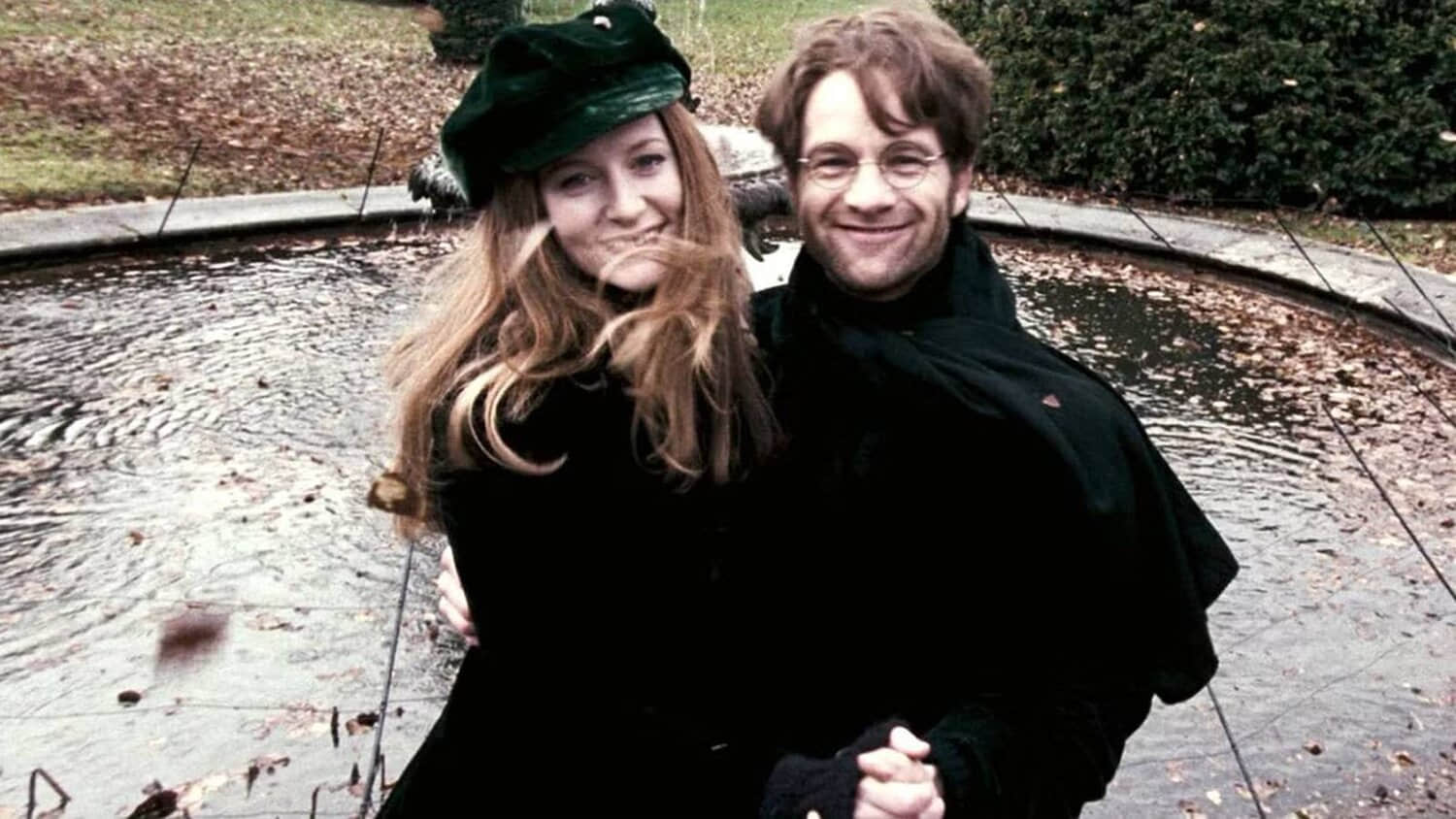 geraldine-somerville-lily-potter-adrian-rawlins-james-potter-1.jpeg