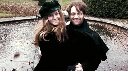 assets/geraldine-somerville-lily-potter-adrian-rawlins-james-potter-1.jpeg