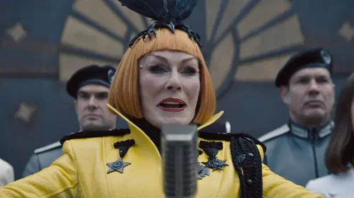 assets/glenn-close-in-hunger-games-sunrise-on-the-reaping.jpeg