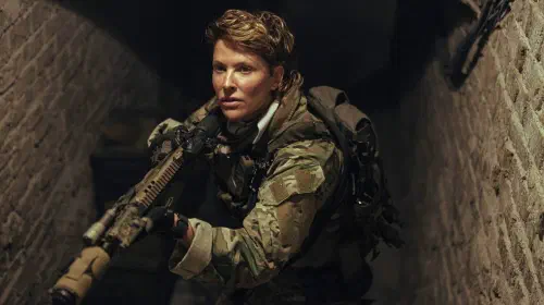 assets/lioness-jill-wagner-1.jpeg