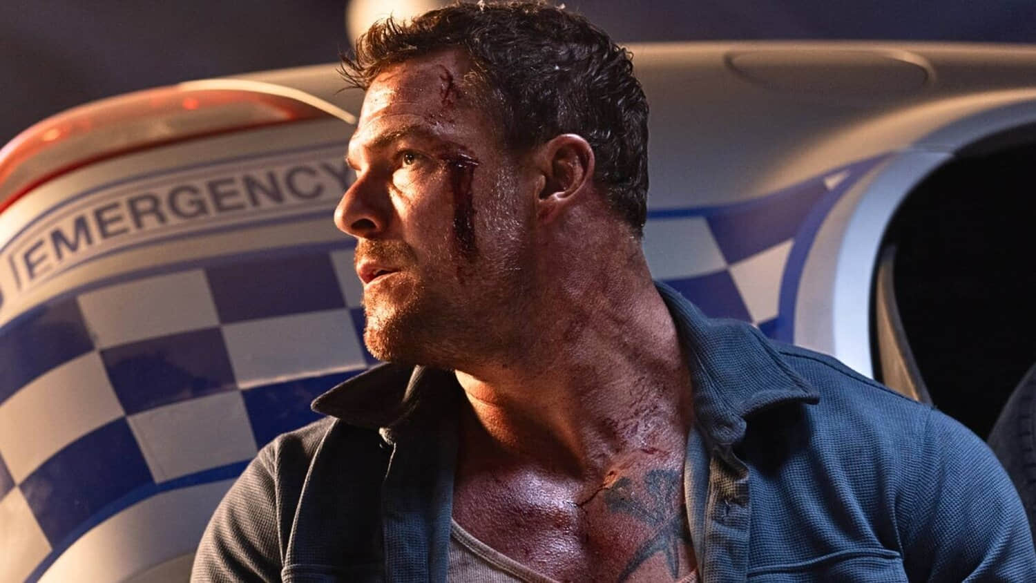 alan-ritchson-car-in-runner.jpeg