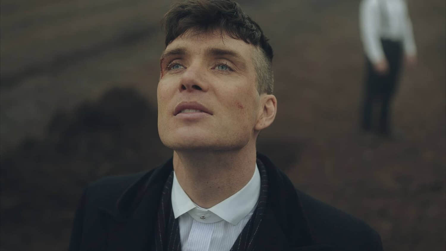 tommy-shelby-looking-at-the-sky-in-peaky-blinders.jpeg