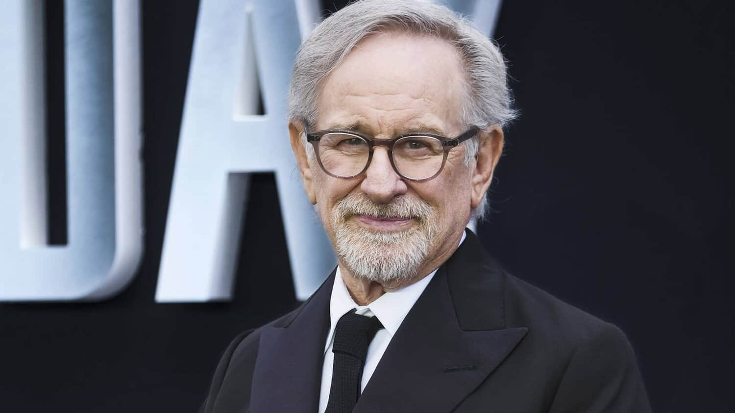 steven-spielberg-posing-for-a-photo-on-the-disclosure-day-red-carpet.jpeg