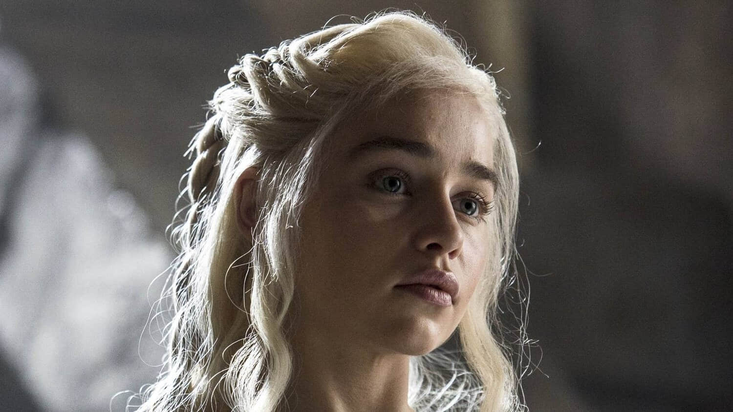 emilia-clarke-in-game-of-thrones.jpeg