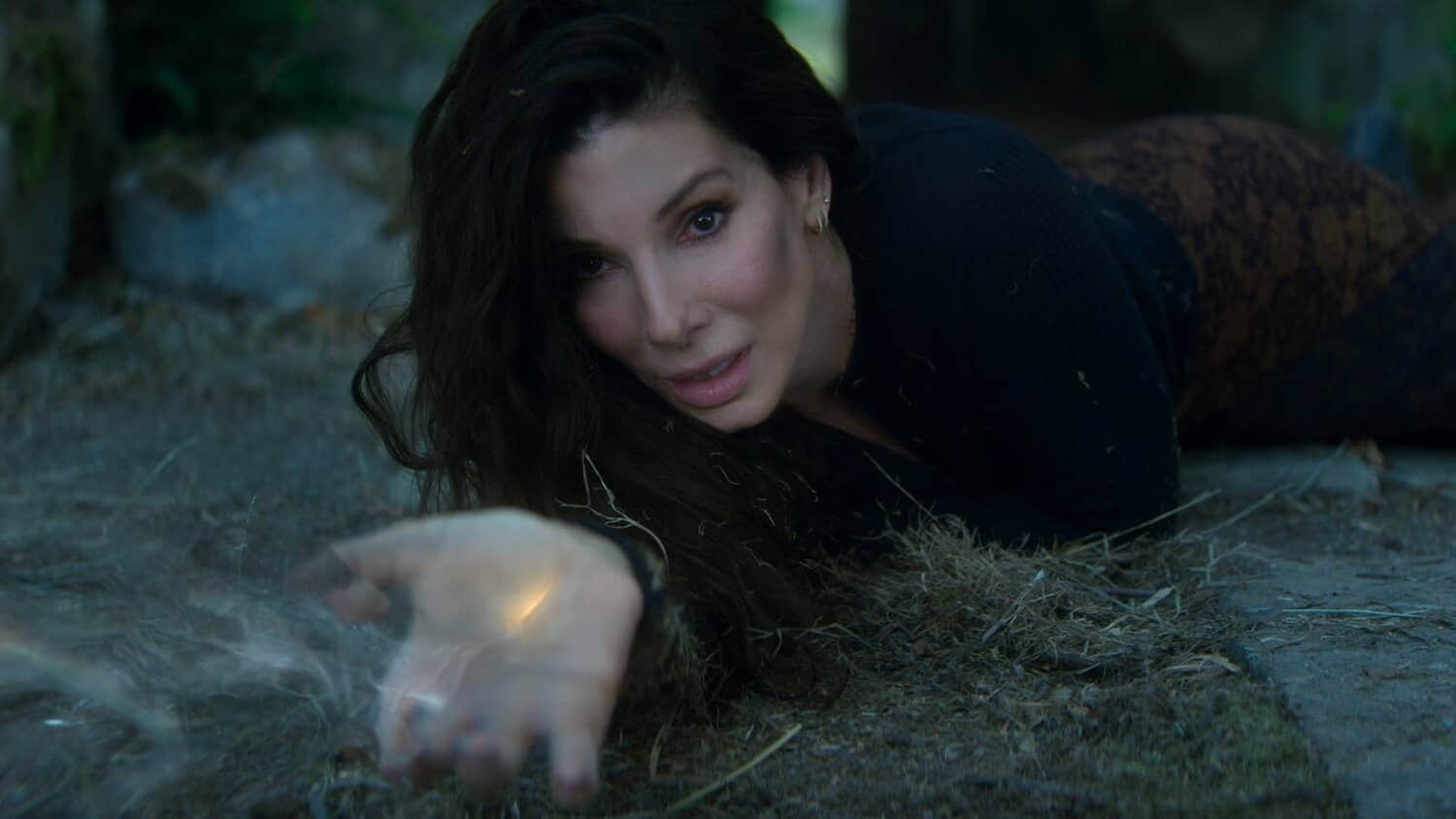 sandra-bullock-as-sally-owens-in-practical-magic-2.jpeg