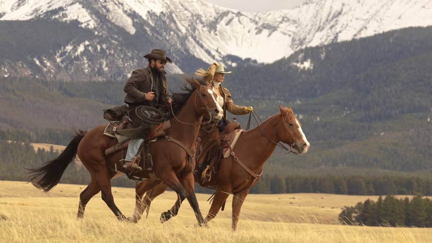 cole-hauser-and-kelly-reilly-in-dutton-ranch.jpeg