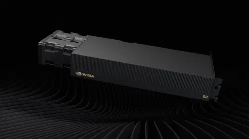 英伟达RTX PRO 5500 Blackwell工作站显卡发布：84GB显存，核心数与RTX 5090相同