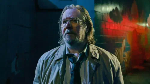assets/gary-oldman-looking-concerned-from-slow-horses-1.jpeg