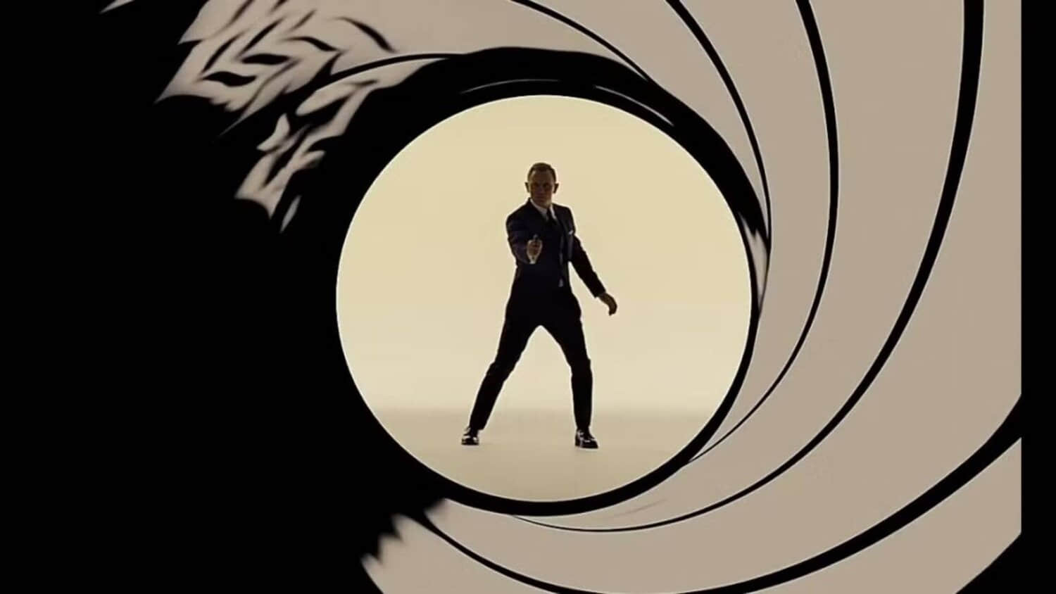 james-bond-gun-barrel-sequence-with-daniel-craig.jpeg