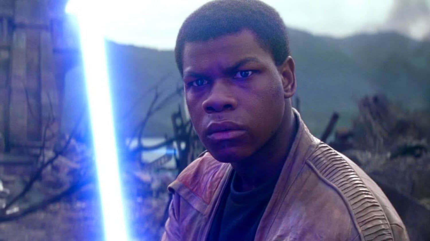 john-boyega-holding-a-lightsaber-as-finn-in-star-wars-the-force-awakens.jpeg
