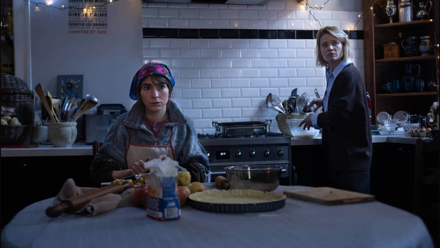 nanny-diaries-review-rade-judes-modern-adaptation-fails-to-reach-potential.jpeg