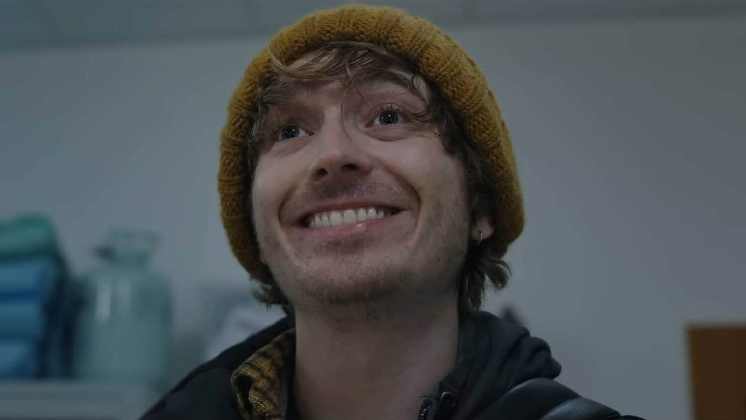 austin-abrams-smiling-as-bryan-in-resident-evil-2026.jpeg