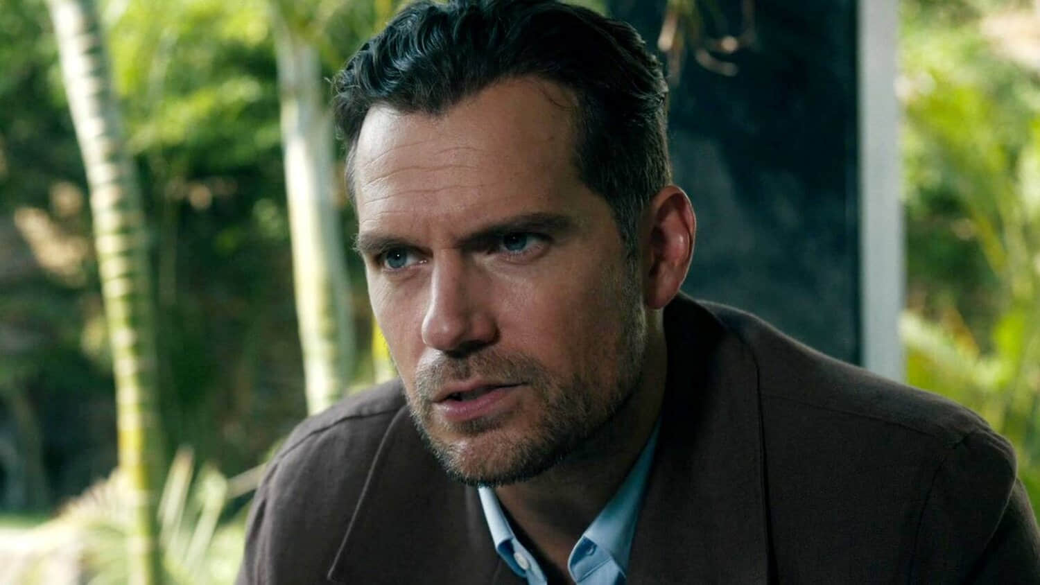 henry-cavill-looking-angry-in-guy-ritchie-s-in-the-grey.jpeg