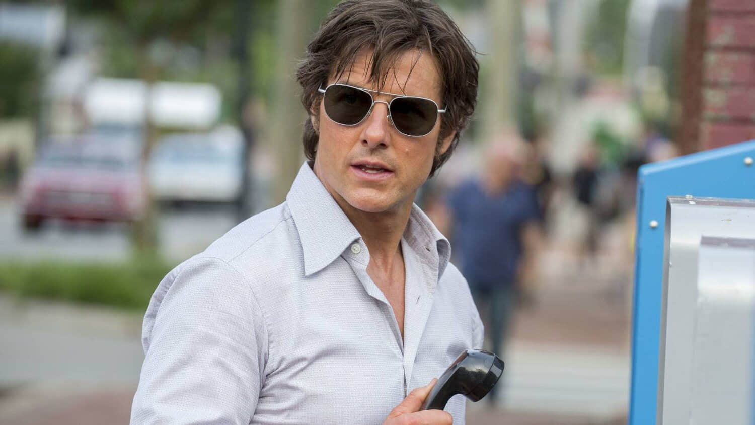 tom-cruise-as-barry-seal-in-american-made.jpeg