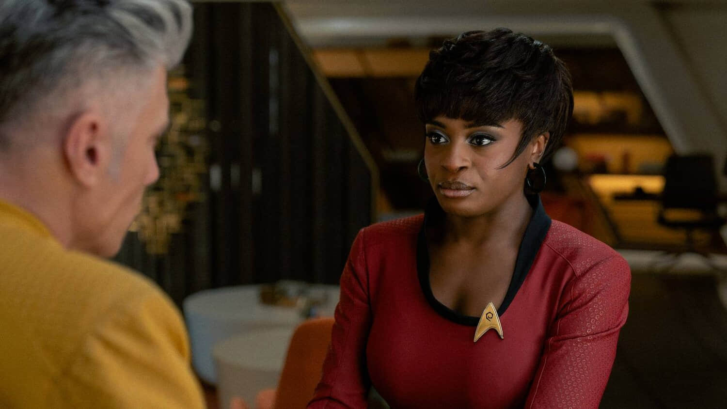 pike-talking-to-future-uhura.jpeg