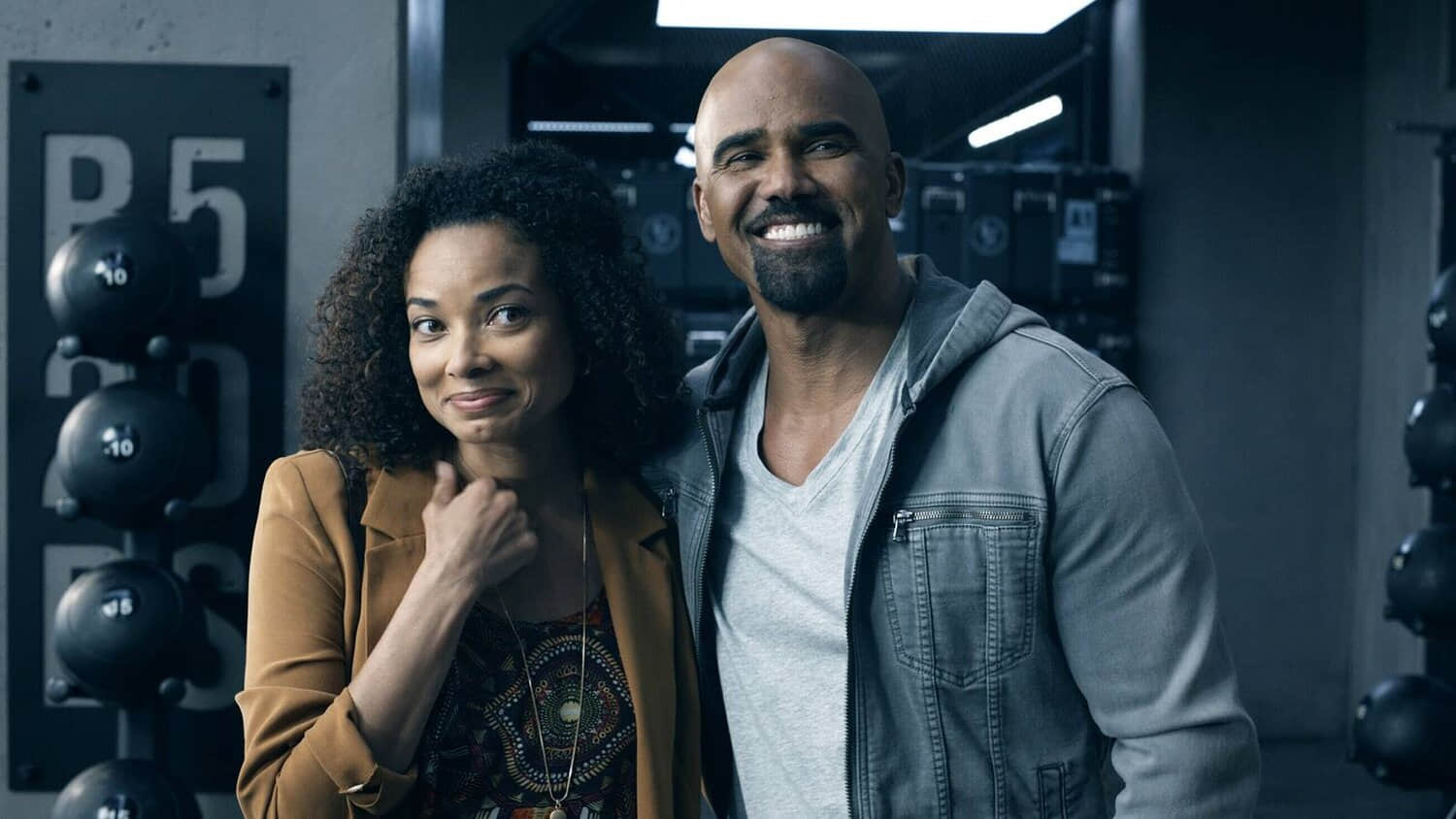 shemar-moore-and-rochelle-aytes-in-a-scene-from-swat-exiles.jpeg