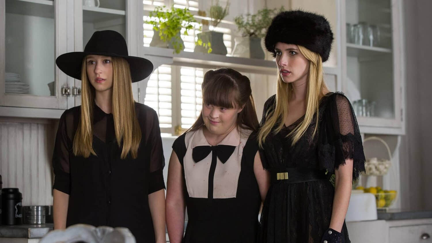 zoe-nan-and-madison-in-american-horror-story-coven.jpeg