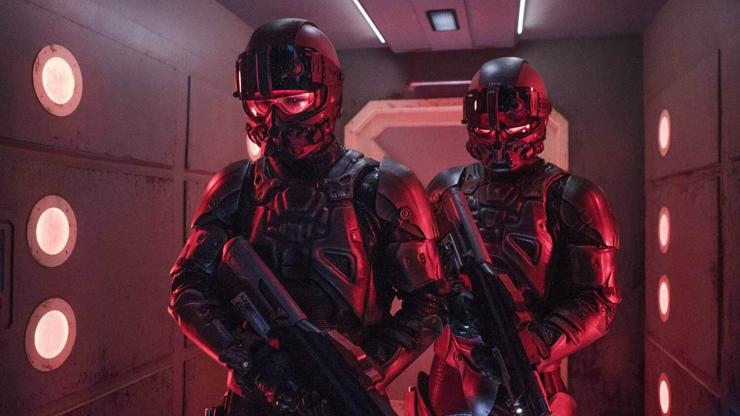 forget-the-expanse-foxs-23-episode-space-opera-is-the-original-military-sci-fi-masterpiece.jpeg