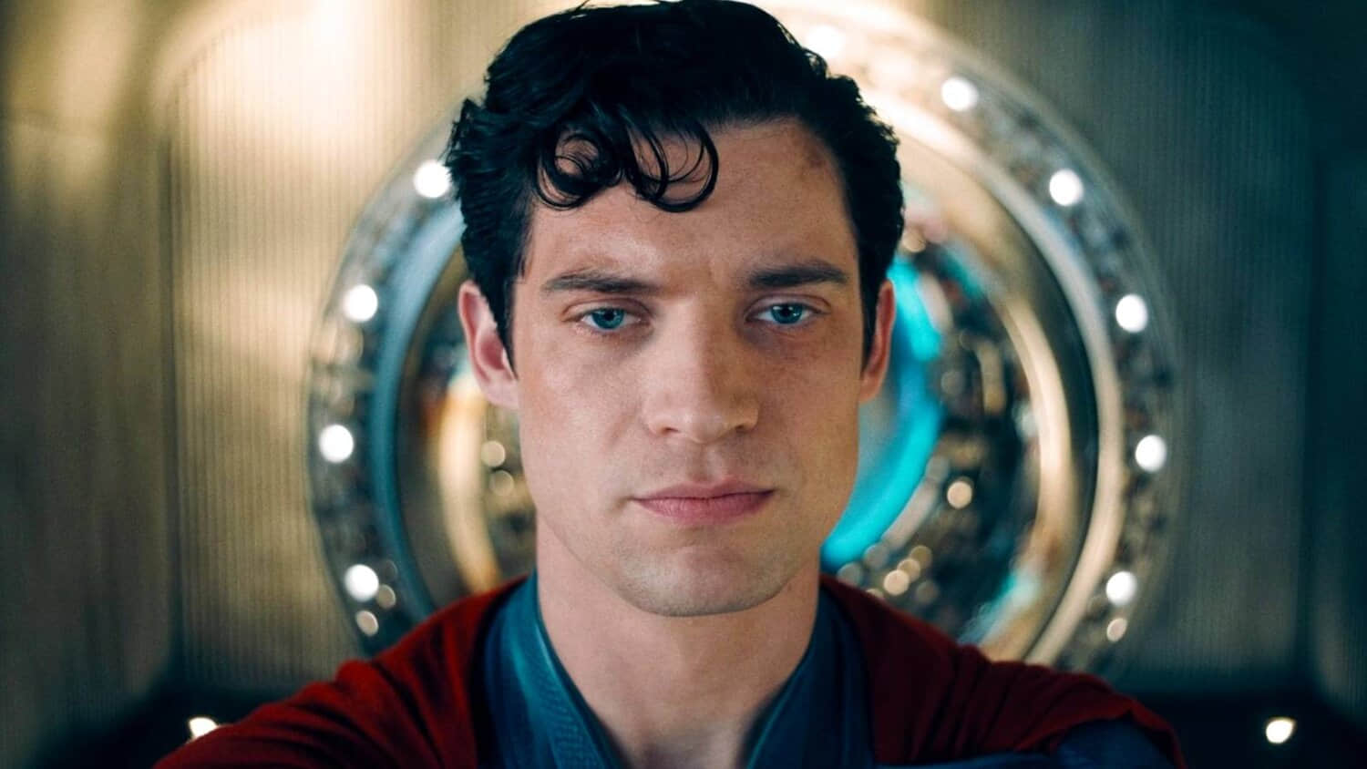 david-corenswet-s-superman-looking-serious-in-superman-2025.jpeg