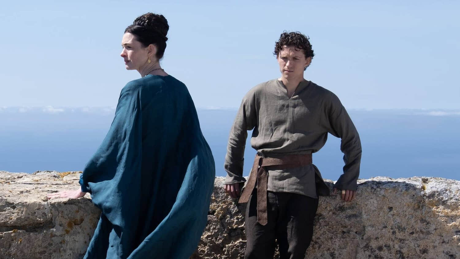 anna-hathaway-as-penelope-and-tom-holland-as-telemachus-in-the-odyssey.jpeg