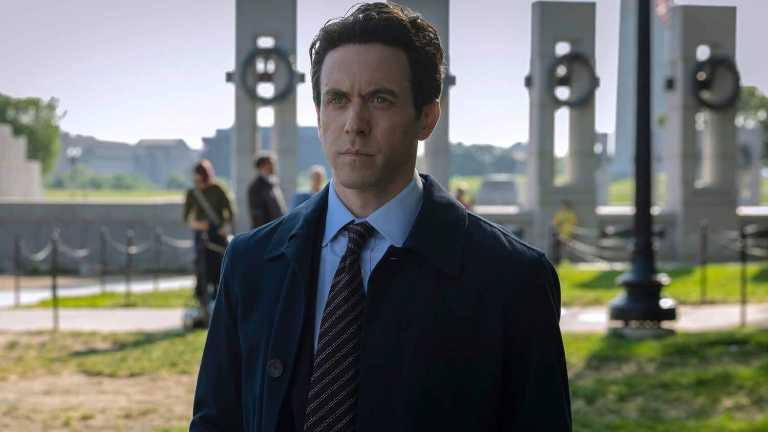 ashley-zukerman-as-daniel-looking-serious-in-silo-season-3.jpeg