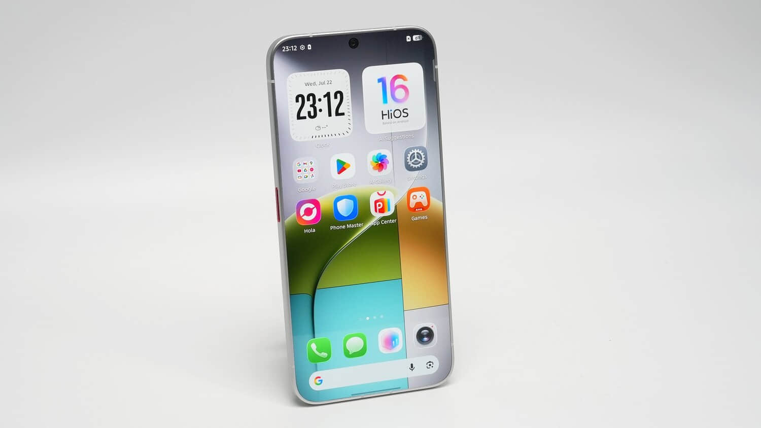 TECNO-truly-bezel-less-smartphone-concept-2.jpeg